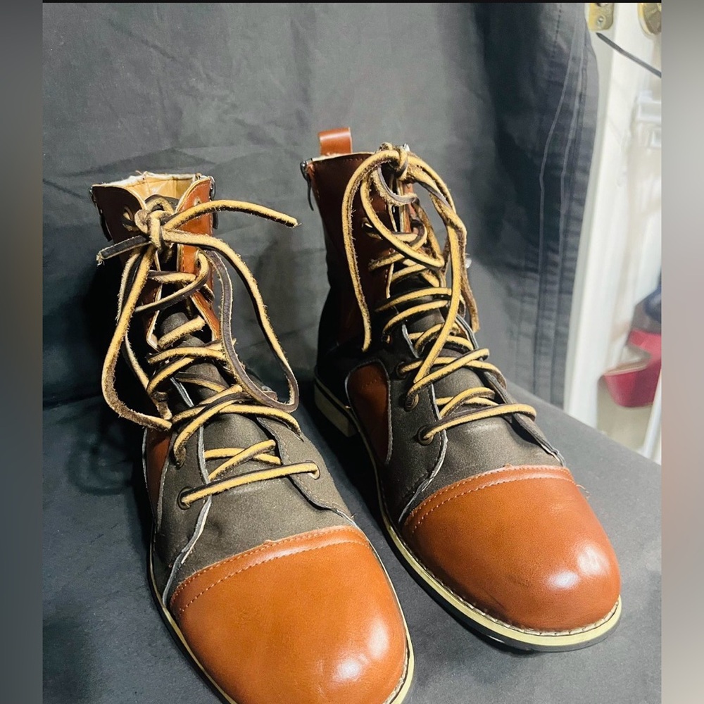 Stylish Brown and Black Men's Boots